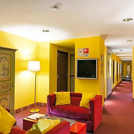 Alpi Szálloda 3*