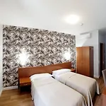 Alpi Hotel 3*