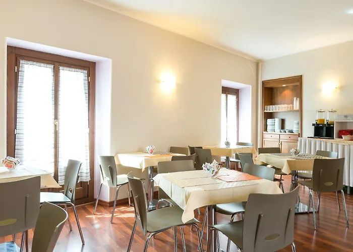 Alpi Hotel